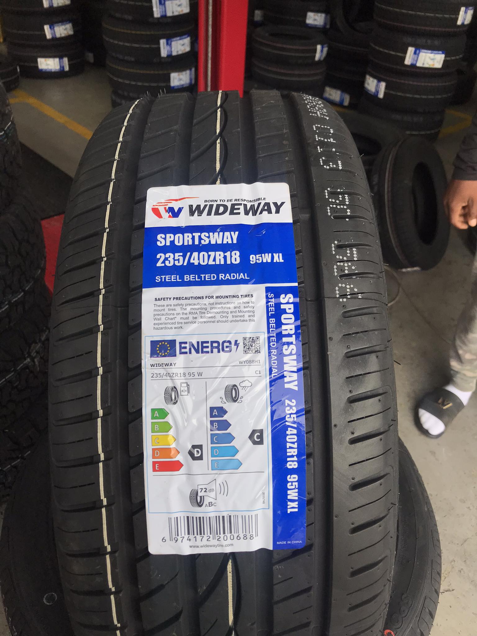 235 40 R18 Wideway Sportsway Tyres - Image 3